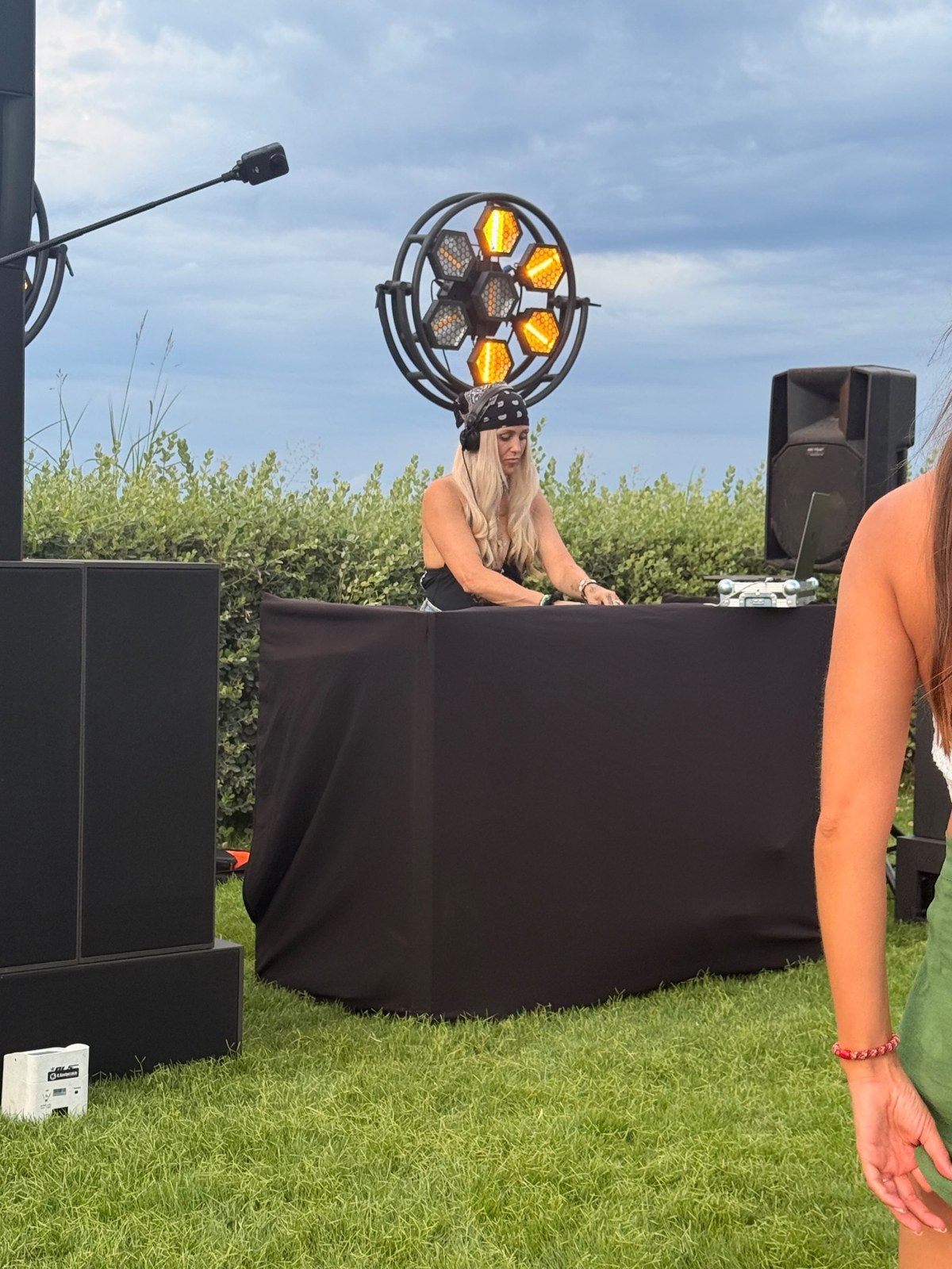IZZI – Live- und Backstage-Moment 7