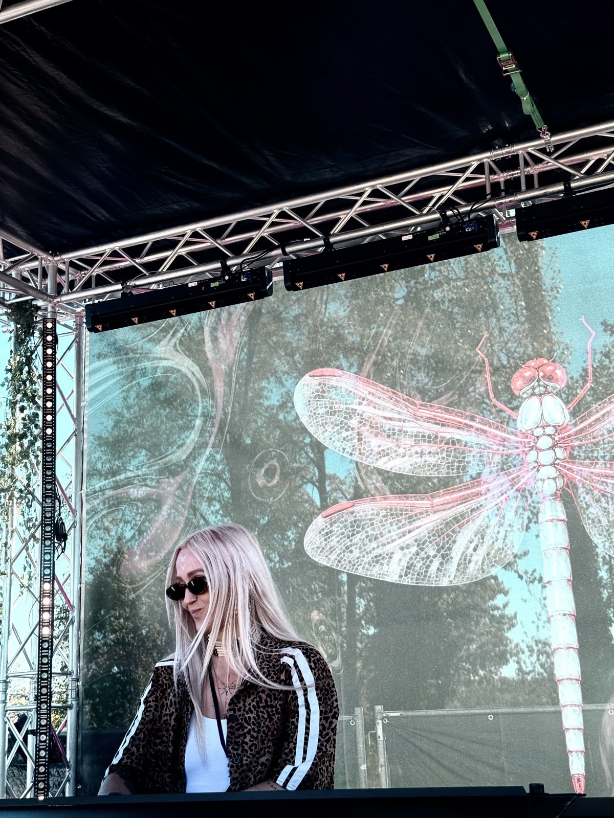 IZZI – Live- und Backstage-Moment 9